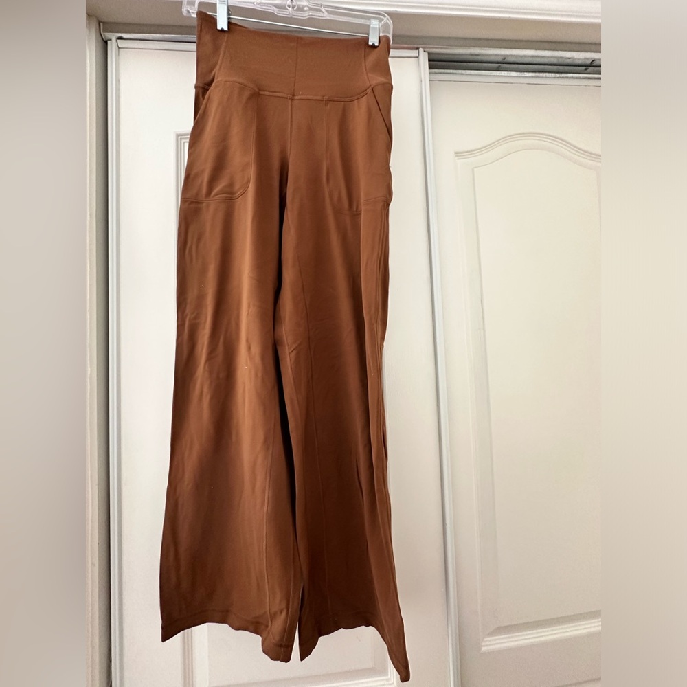 NWOT LuluLemon Align High-Rise  Wide Leg Pant